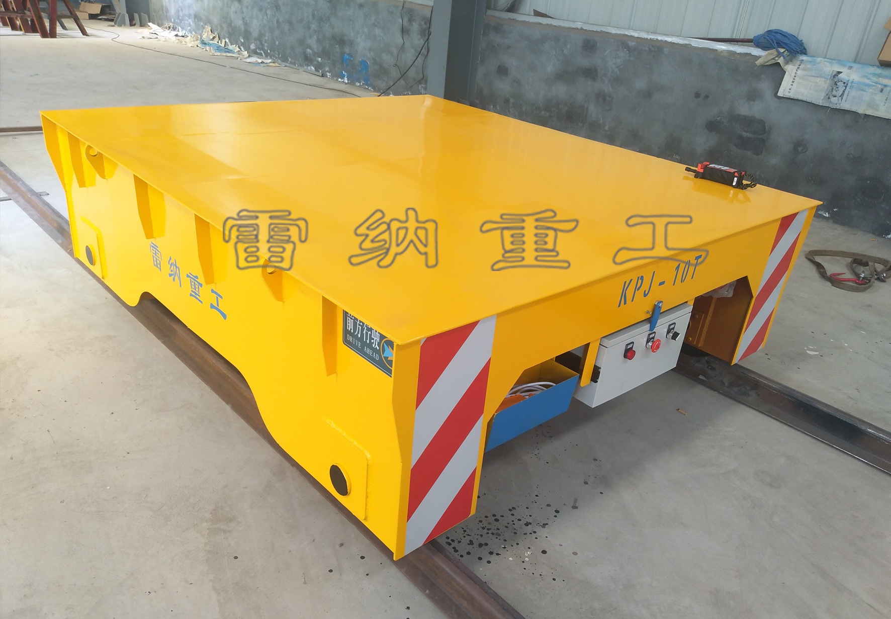 厂区轨道车遥控 车间自动运输电动平板搬运车 有轨平台转运车