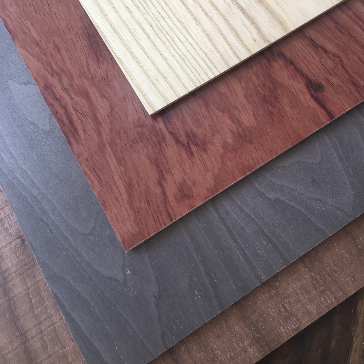 工厂直销高档酒店装修染色木皮 染色面板 雀眼 灰影 灰尼斯 厂价