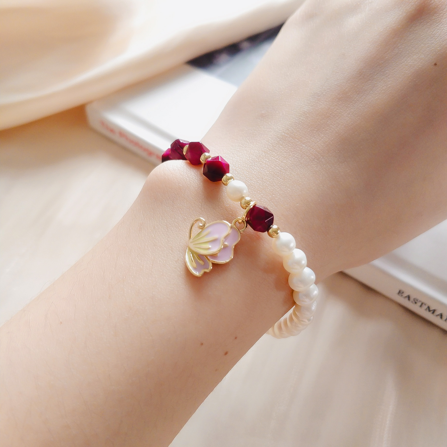 韩版甜美气质珍珠蝴蝶手链女小众设计感ins简约冷淡风手串手饰品