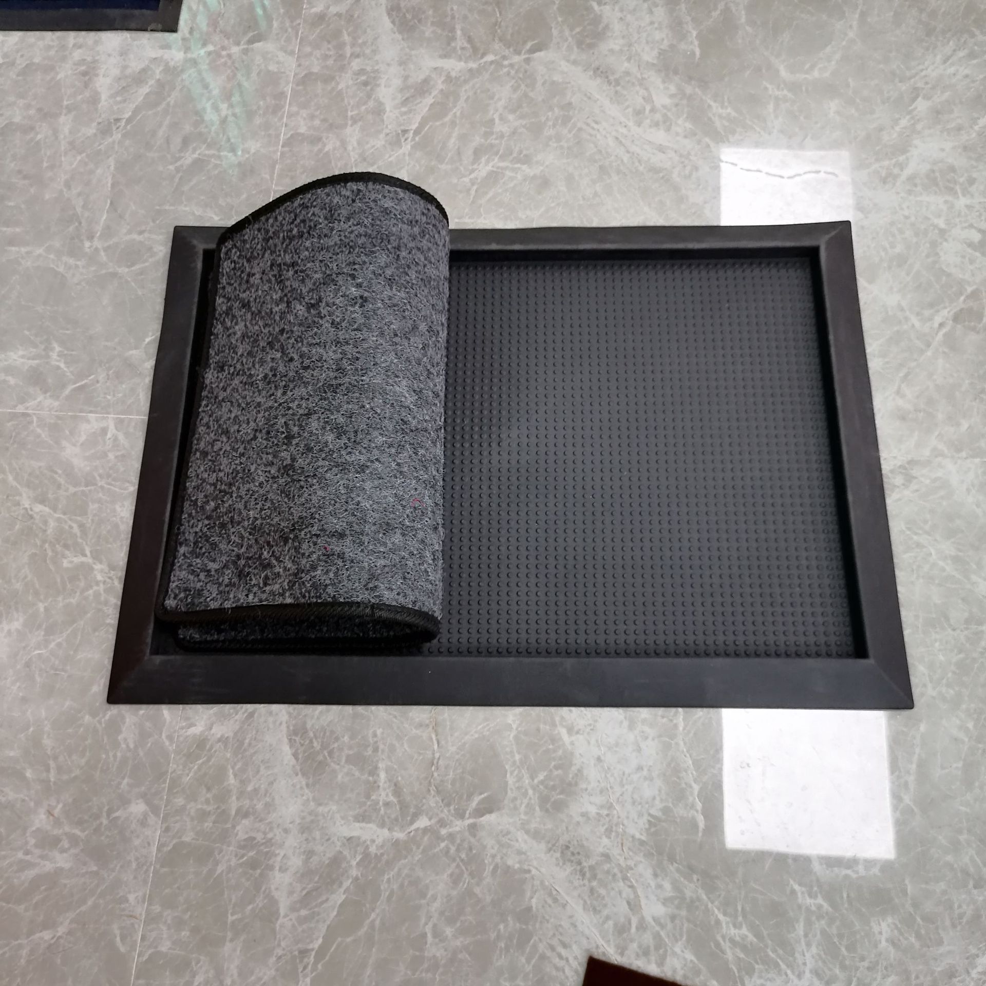 软胶pvc消毒地垫,橡胶地垫,可装消毒水托盘式地垫