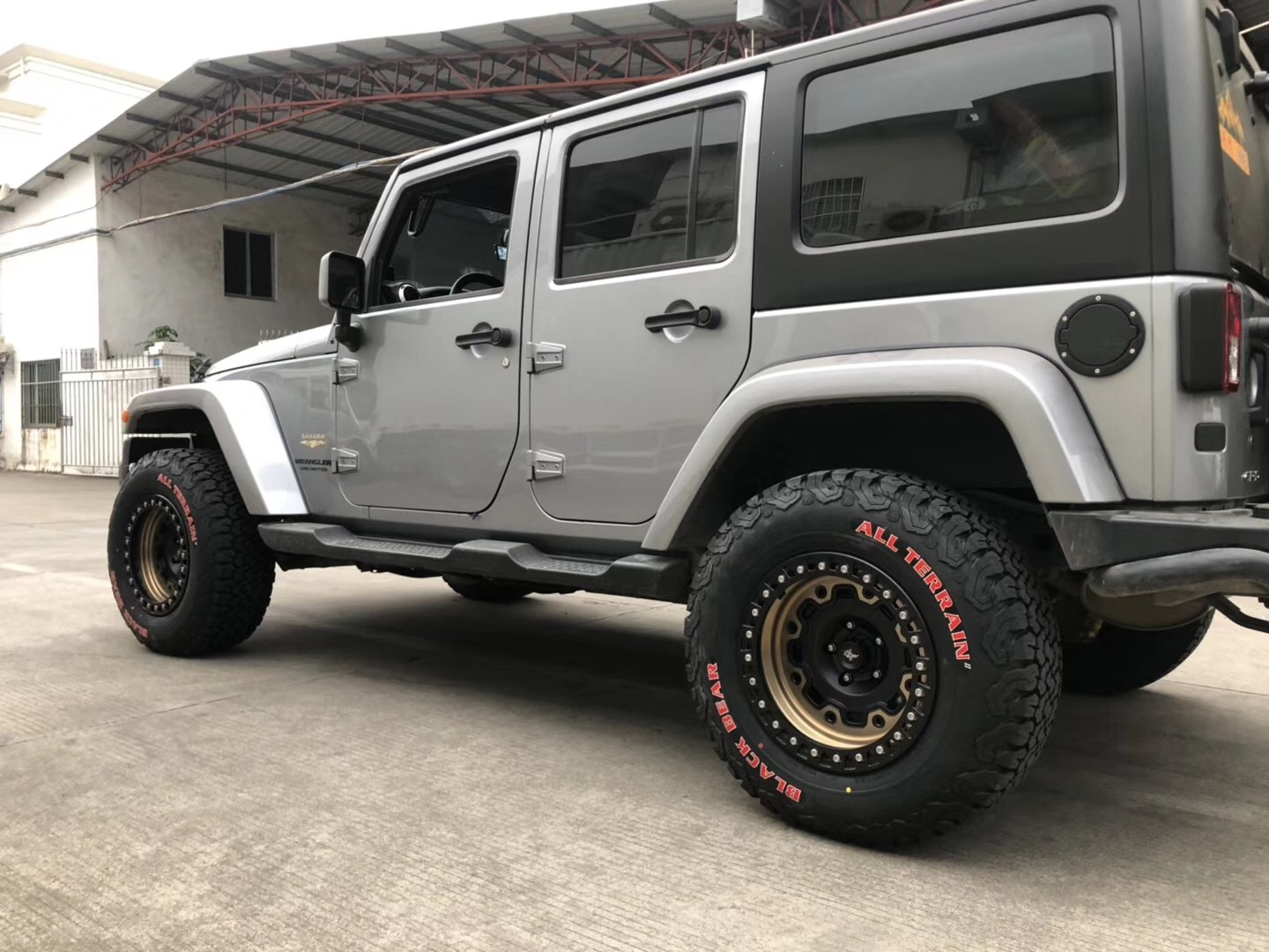 黑熊越野轮胎at2245/265/275/285/75/70/65/60/55/50r16r17r18r20