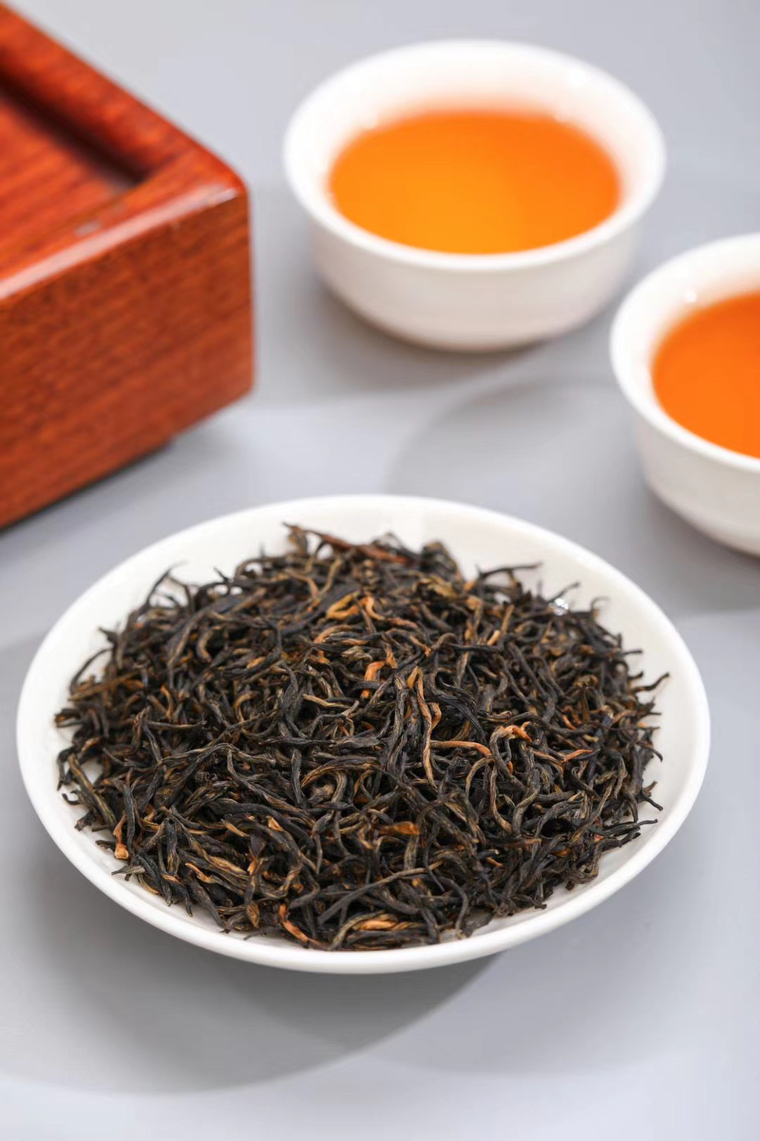 2021新茶金骏眉红茶茶叶黄芽浓香型500g礼盒装金俊眉罐装年货礼盒