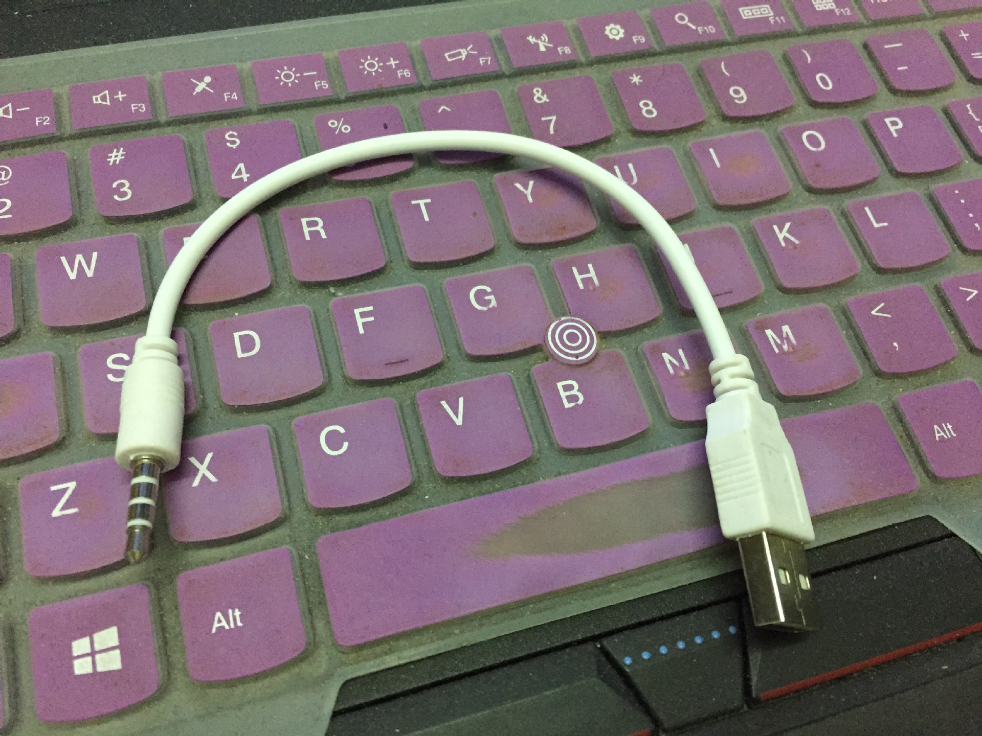 usb转音频插头公 蓝牙耳机充电 mp3数据线 3.5mm接口注塑夹子线