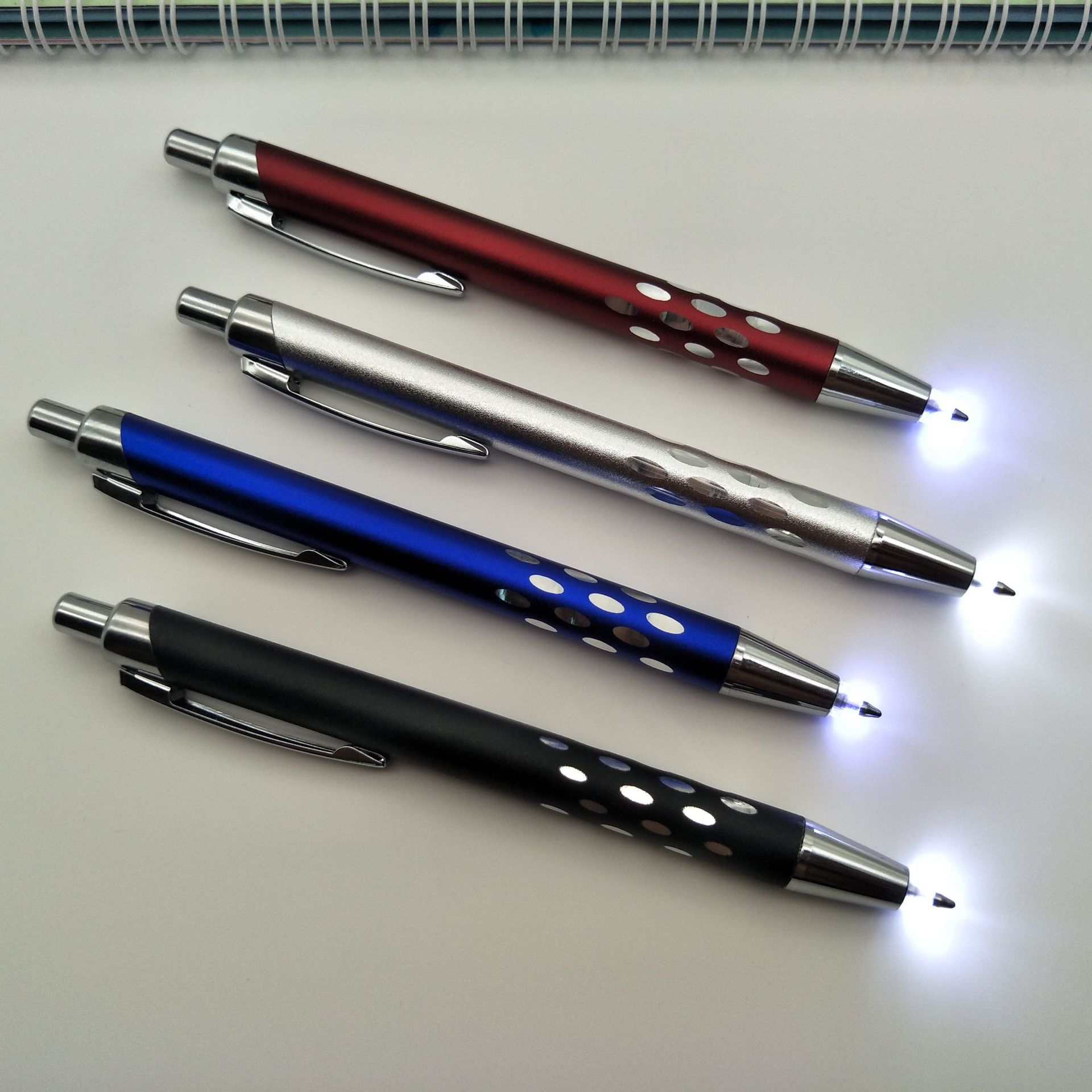 源头厂家供应两用书写/照明笔头led灯圆珠笔 笔尖发光灯笔