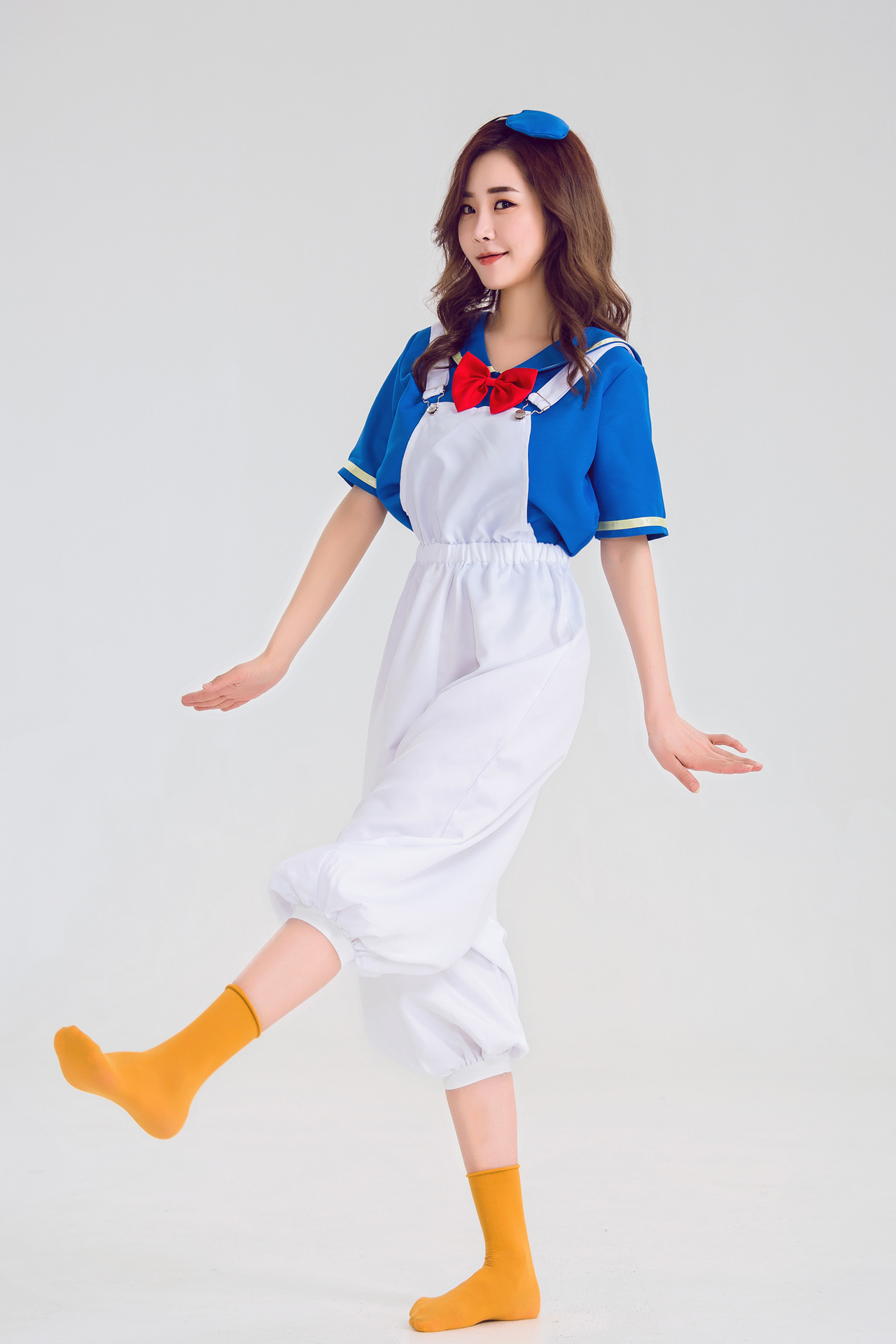 卡通动画同人唐老鸭服装 成人 女 背带裤白色cosplay水手服日本采购