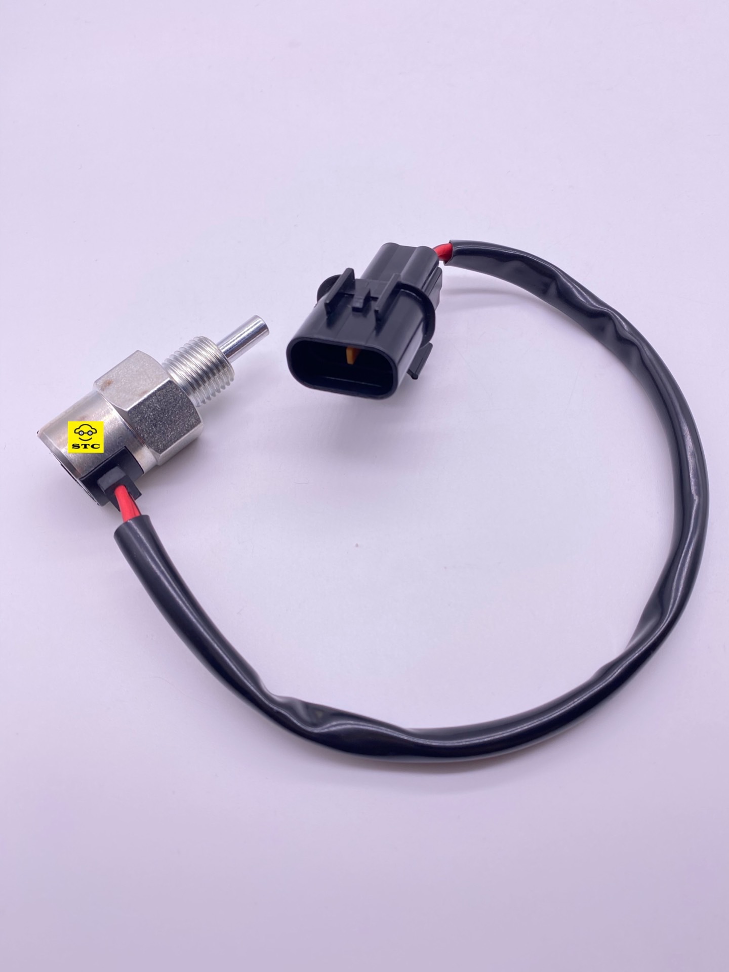 mr195296 倒车灯开关 适用于三菱 v31车型