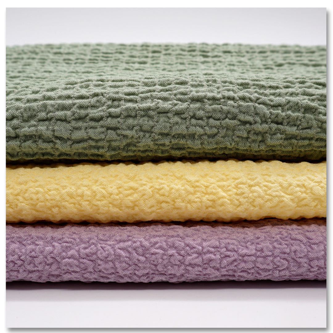 泡泡皱提花绉面料 连衣裙纱裙上装休闲装百褶布雪纺泡泡条布料