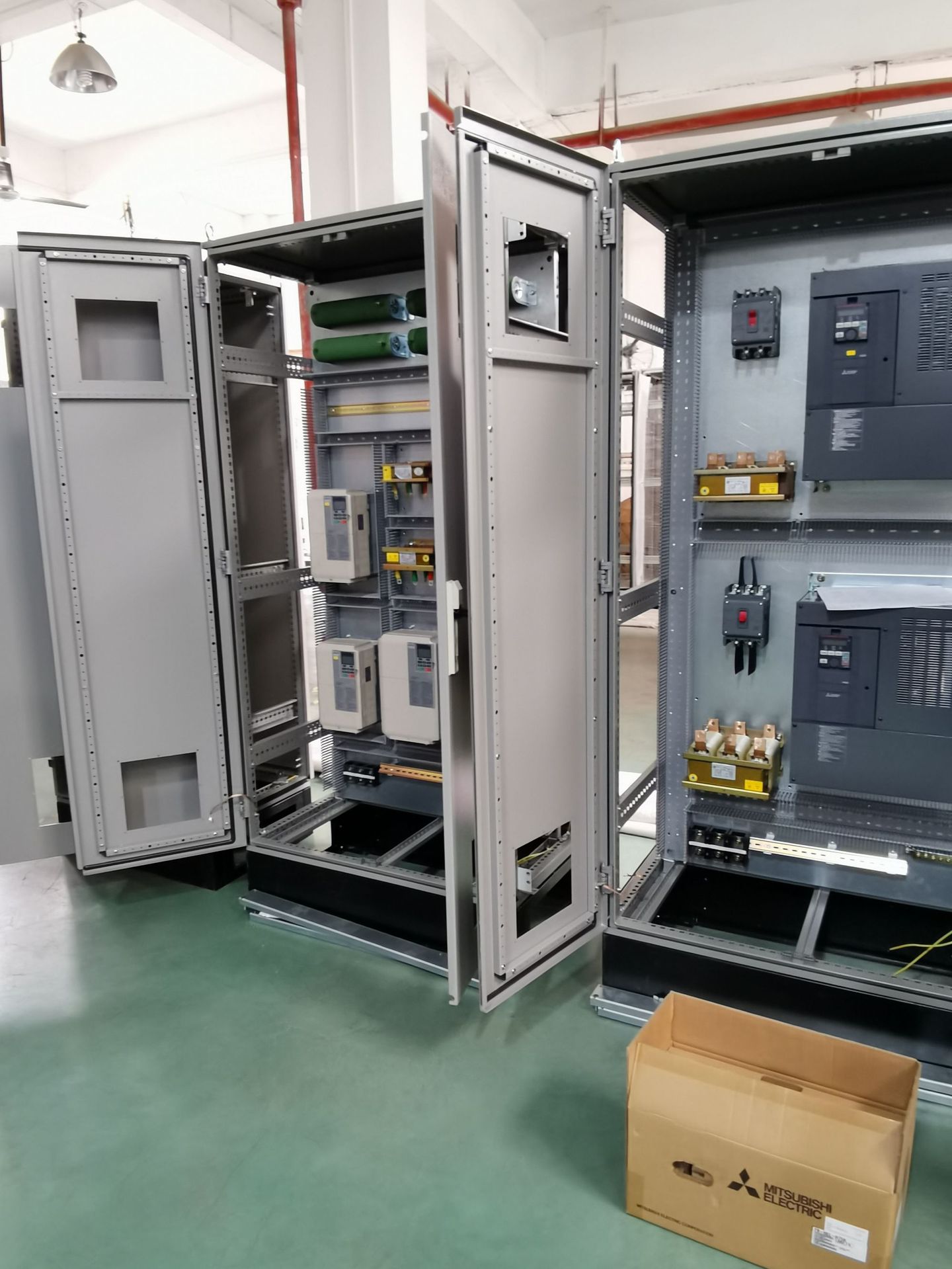 厂家销售 抽屉柜低压配电柜gcs低压抽出式开关柜mns成套设备