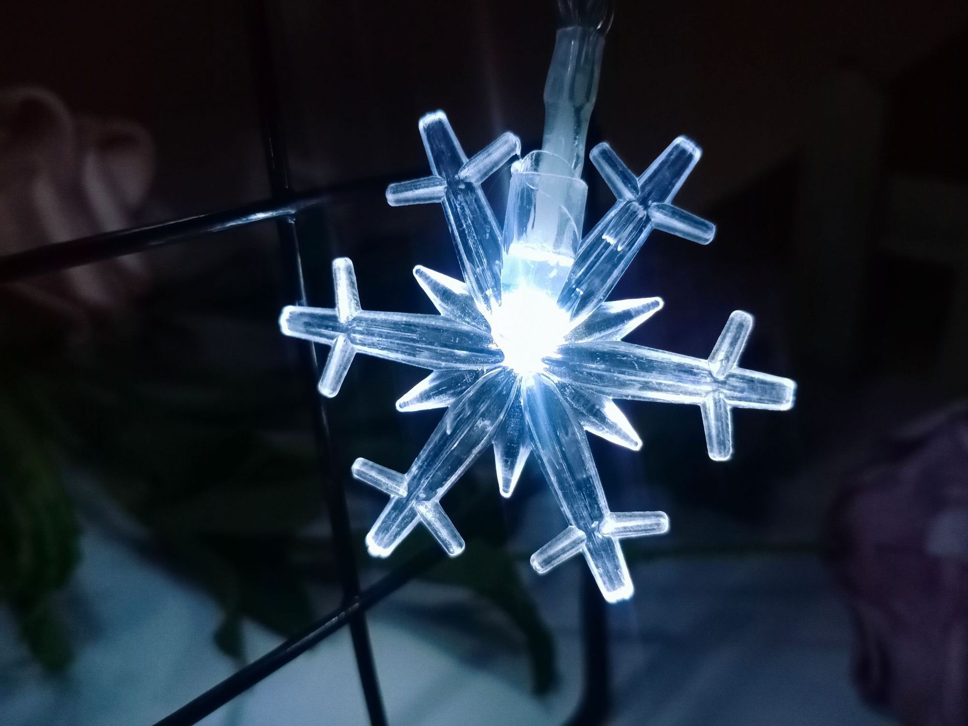 led圣诞节雪花灯串珠光圣诞树串灯 4.4大雪花电池盒串灯创意彩灯