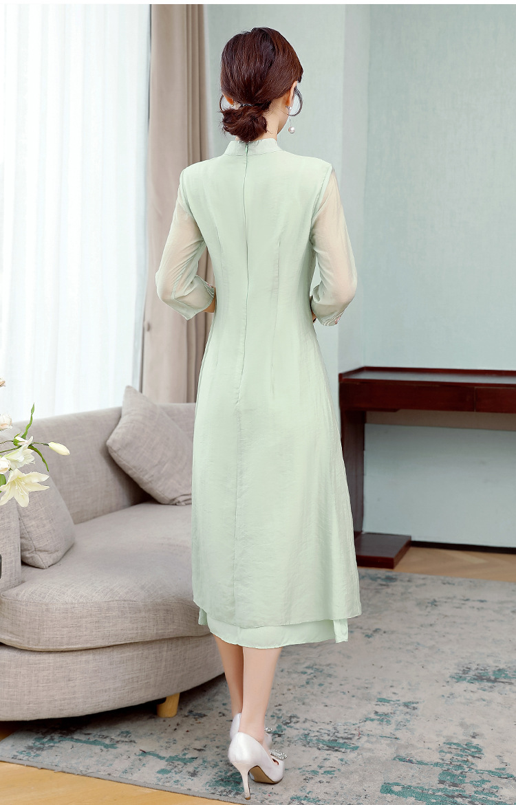 气质中国风立领绣花修身过膝连衣裙(货号 am32065)