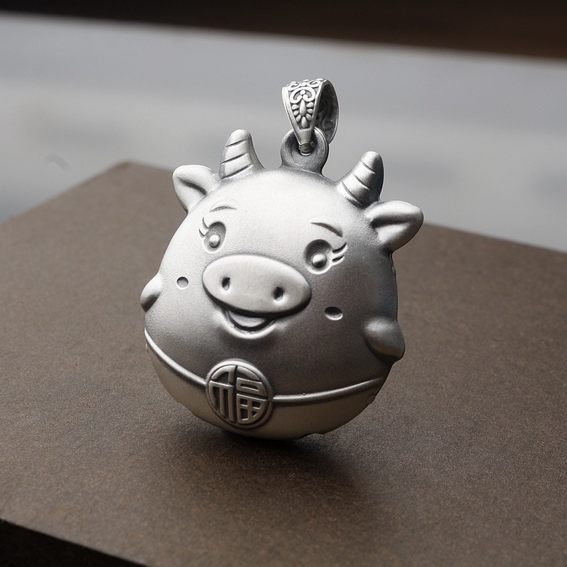 黑泰银饰 本命年生肖福气小牛吊坠999足银复古哑光立体毛衣链项坠