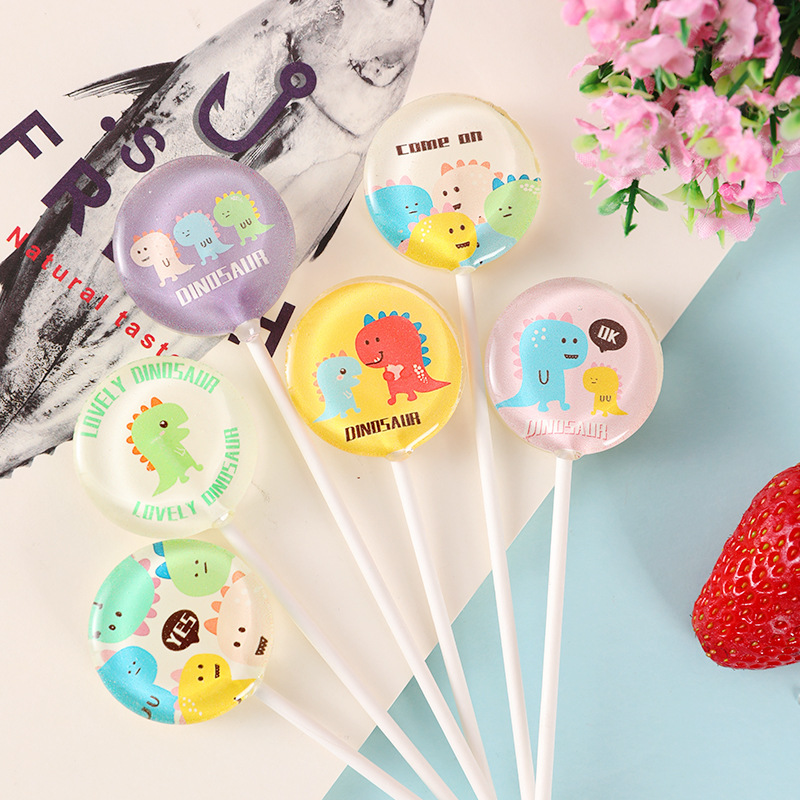脱普卡通可爱小恐龙15g照片棒棒糖 创意照片糖 休闲零食批发