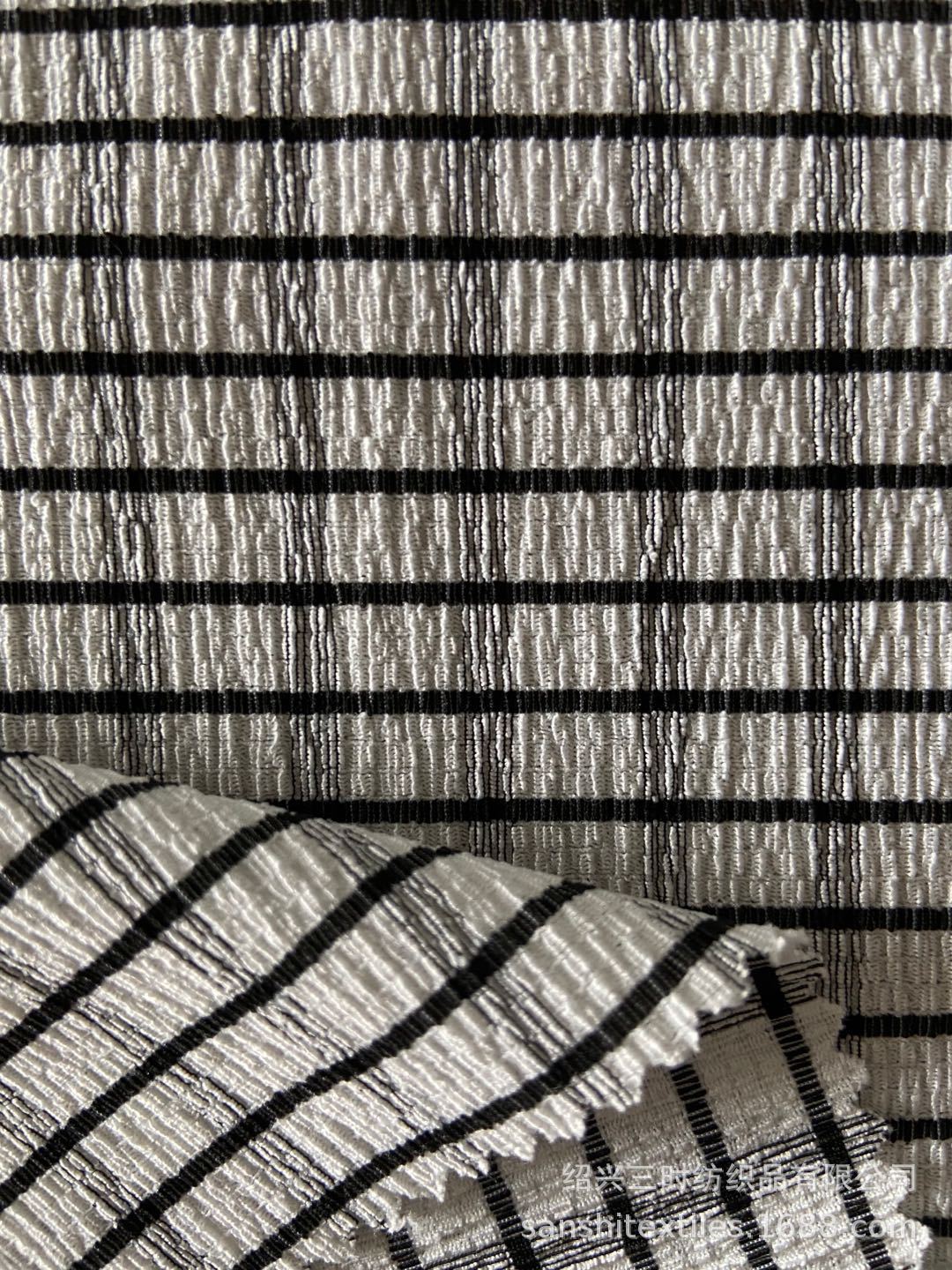 2020流行春夏经编绉布色织经编绉布纹理肌感绉绉布