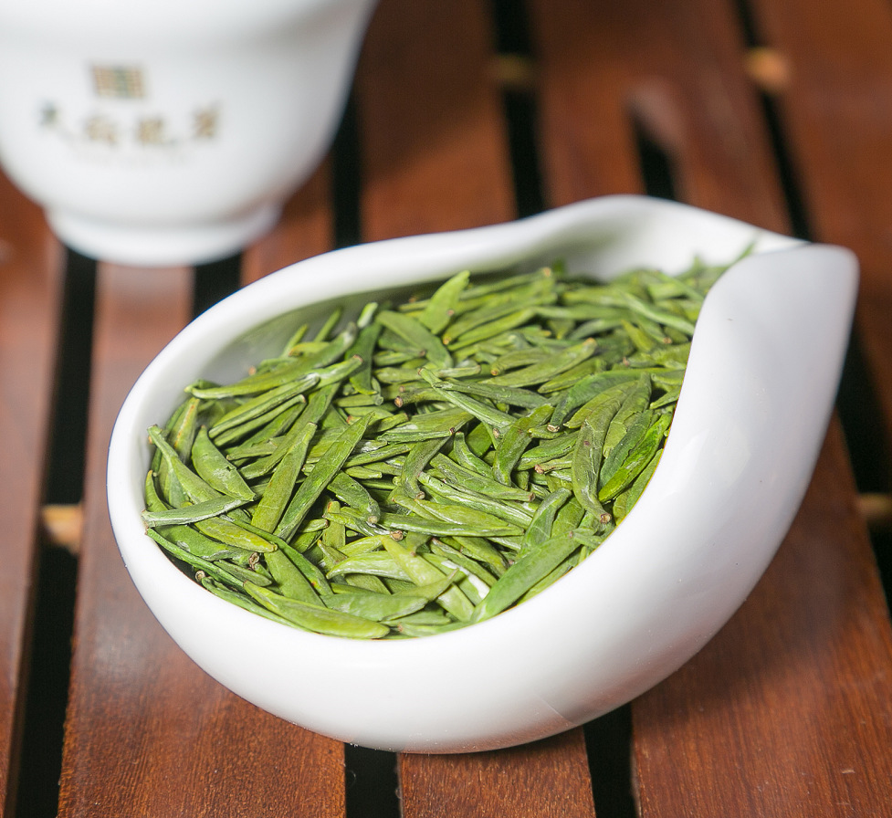 50库存299998件查看详情川茶集团四川毛峰绿茶特级茶叶明前炒青绿茶