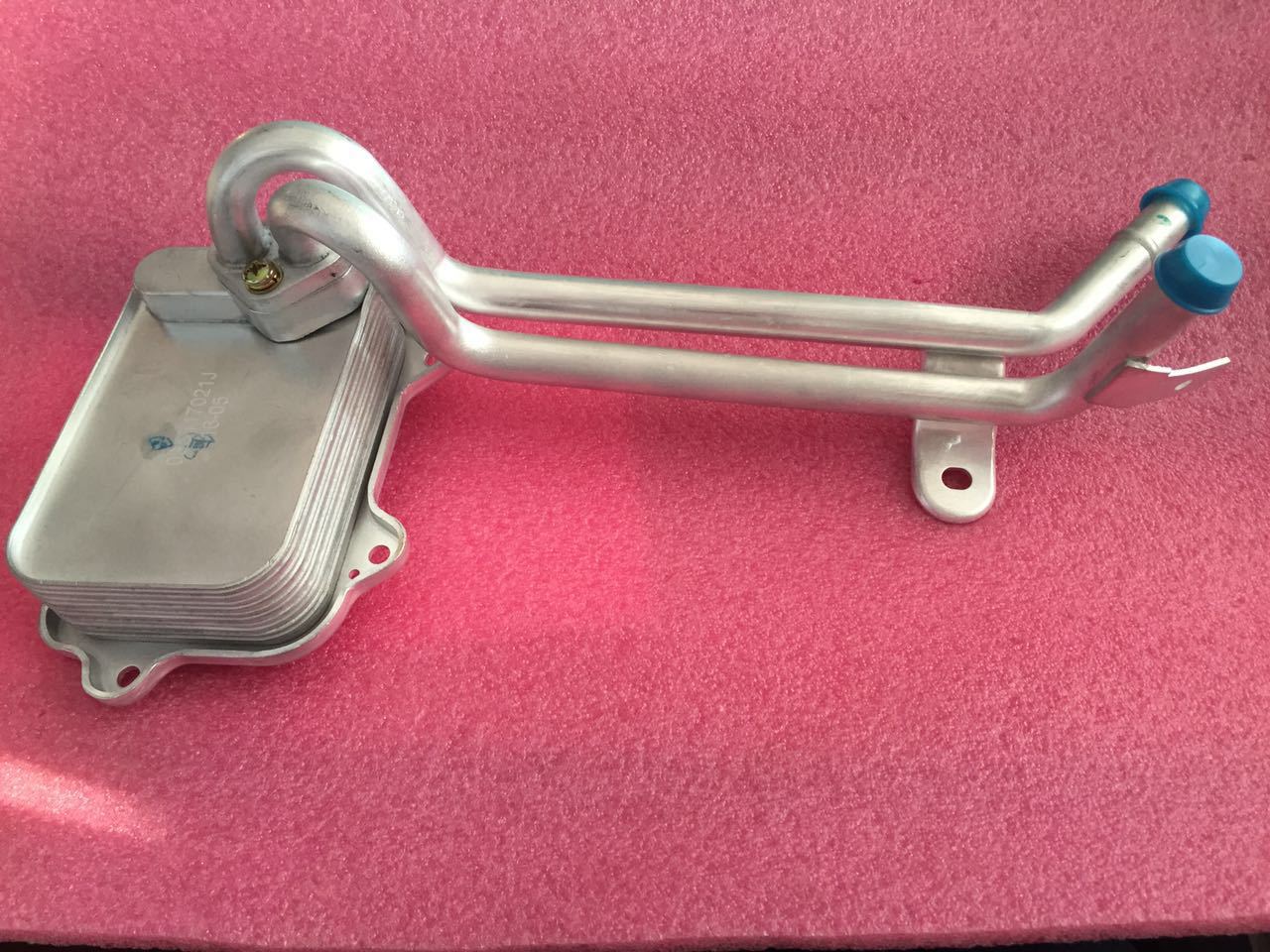 适用速腾途观迈腾1.4t机油散热器 机油冷却器03c 117 021 j/d/e