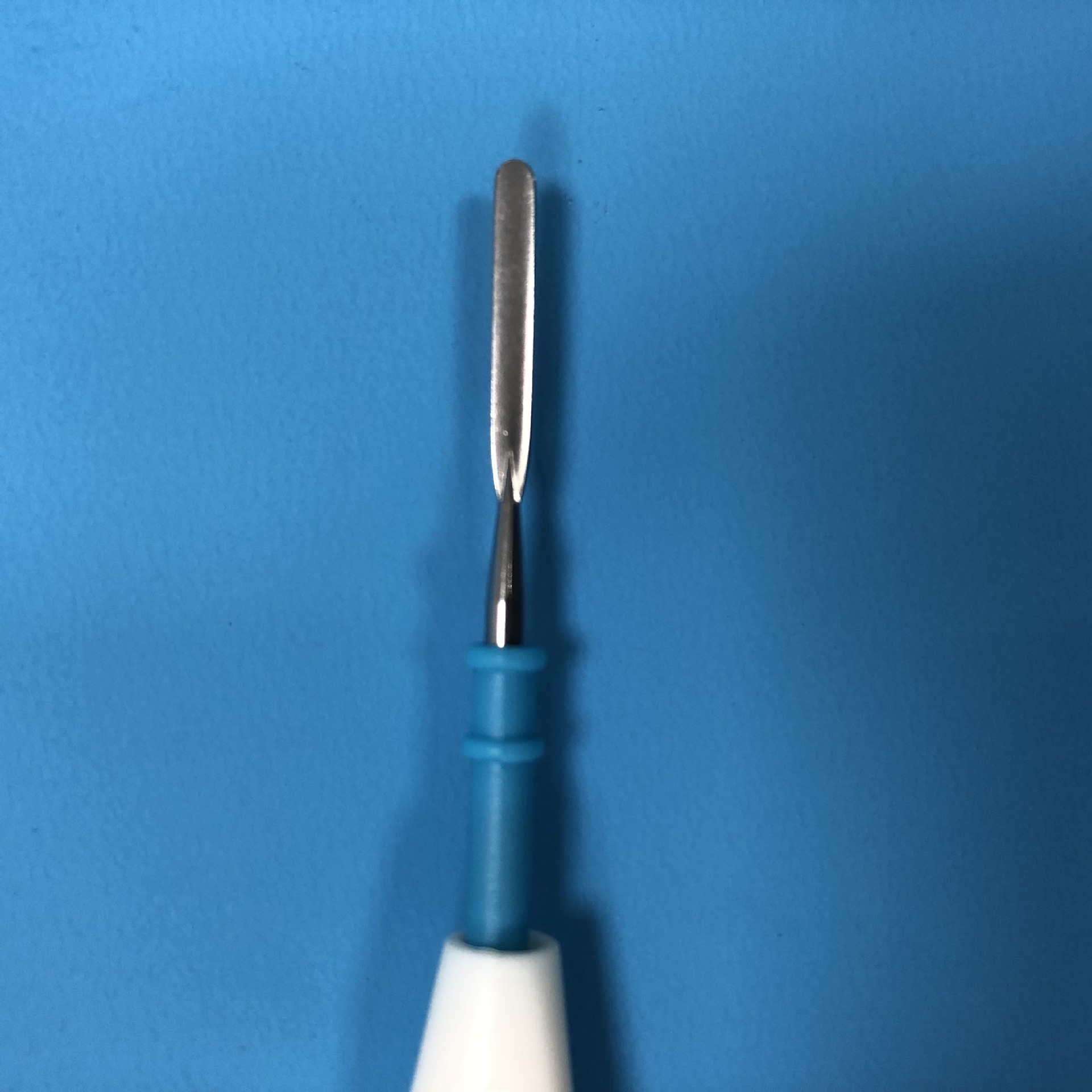 联系人:涂小姐商品颜色: 蓝色商品名称: 一次性高频手术电刀笔一,产