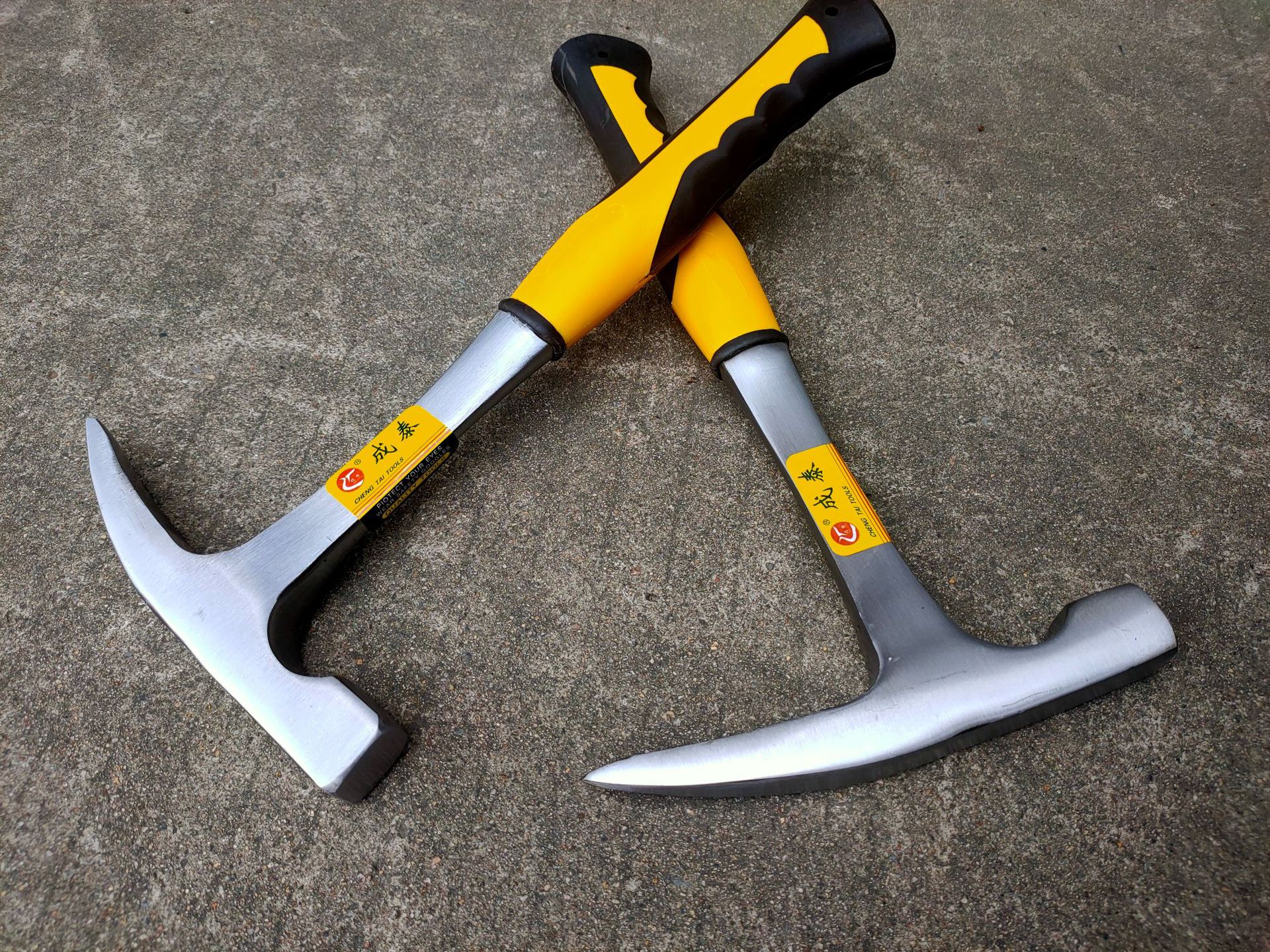 现货批发地质锤13953968348勘察锤 尖头方头勘测锤泥工锤子采矿锤