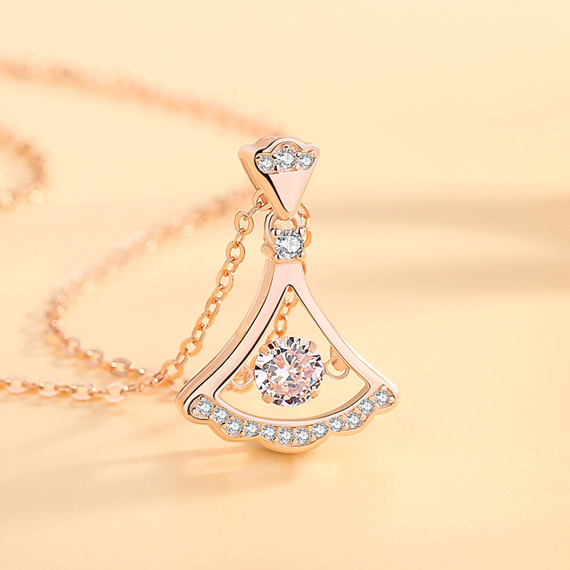 925纯银小裙摆项链女锁骨链网红吊坠跳动的心送女友情人节礼物