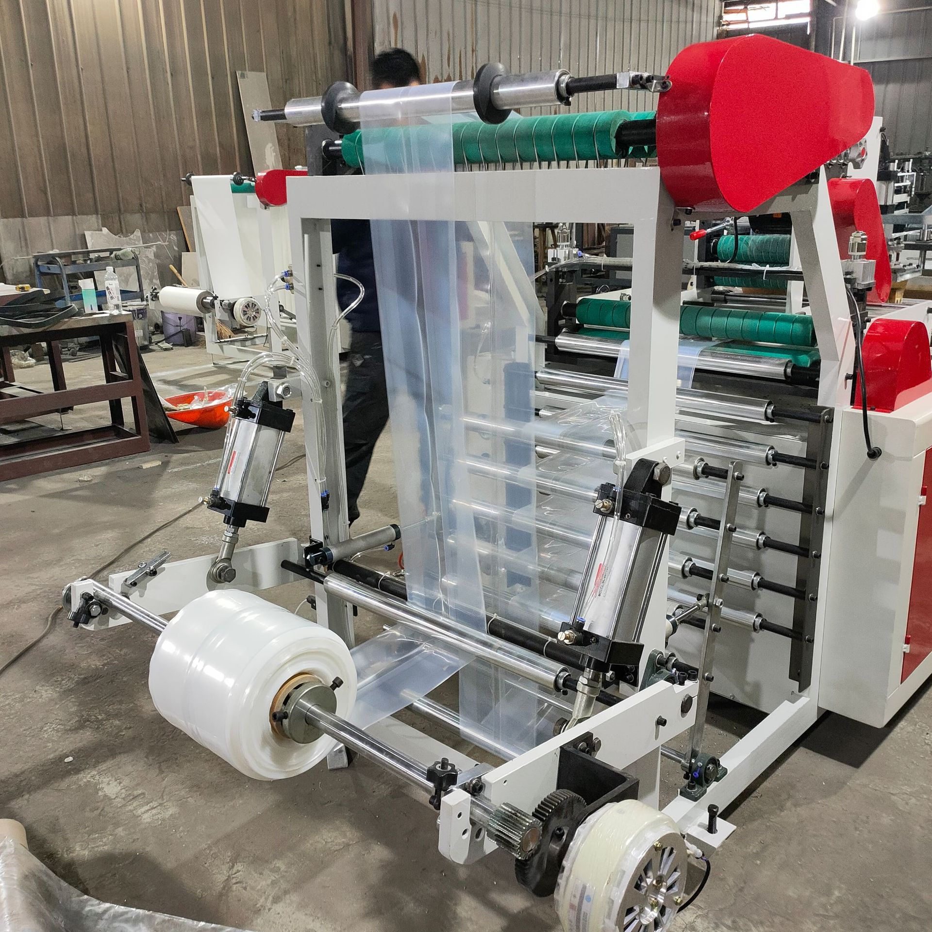 贴片牢固烫点清晰 三步进卫生纸袋制袋机 尿不湿卫生纸袋设备