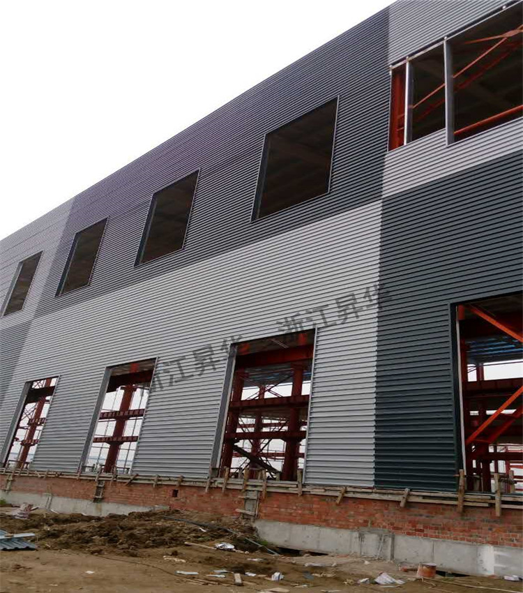 浙江 江苏 奥迪 奔驰 汽车740型 712型ral9006色9007色彩钢外墙板