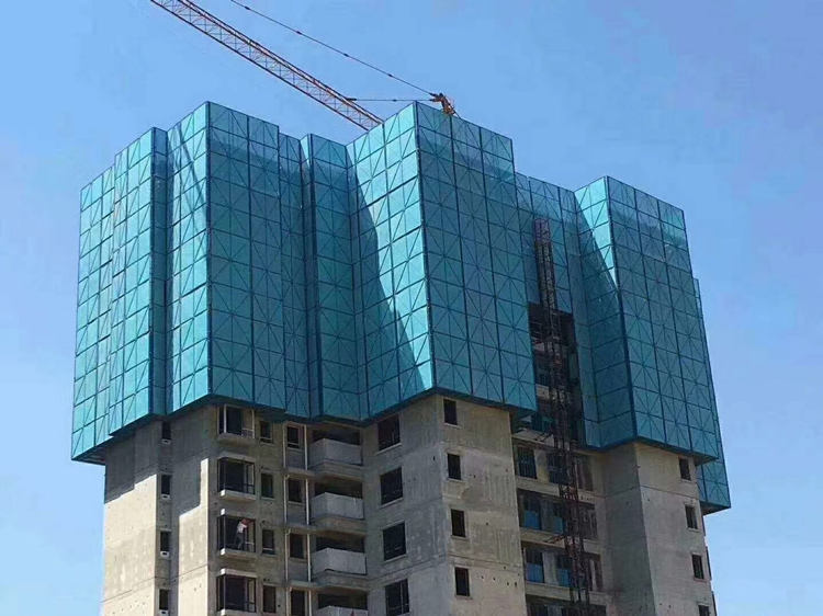 工地爬架网 高层施工防坠网脚手架 冲孔爬架网片 建筑外墙防护网