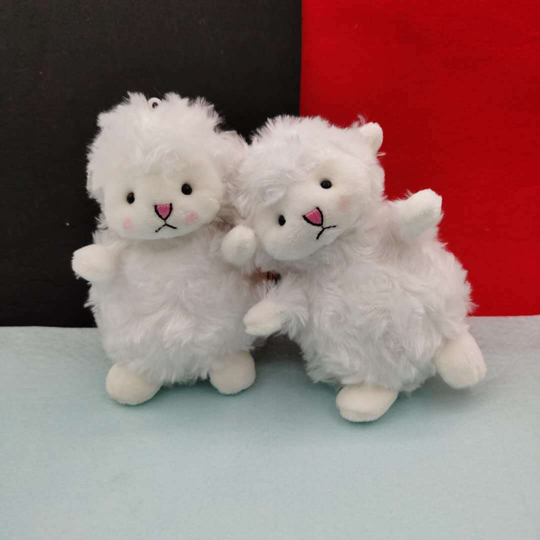 小羊玩偶抖音同款绵羊公仔网红安抚小坐白羊毛绒玩具