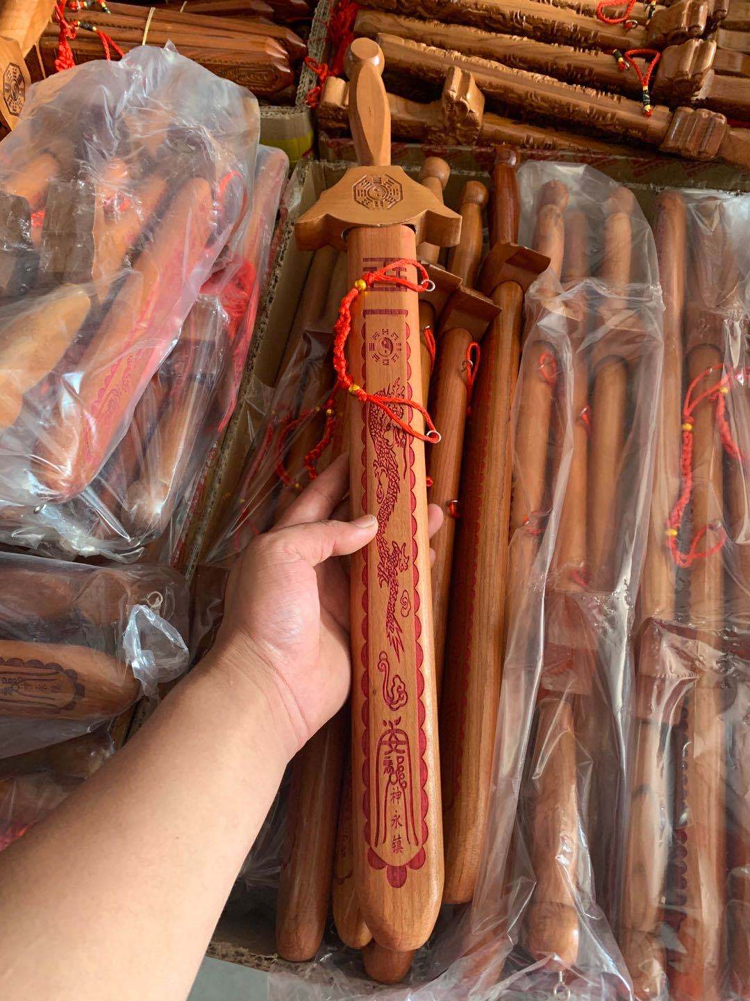 厂家定制 桃木剑朱砂七星剑八卦小桃木剑挂件木雕20-100厘米