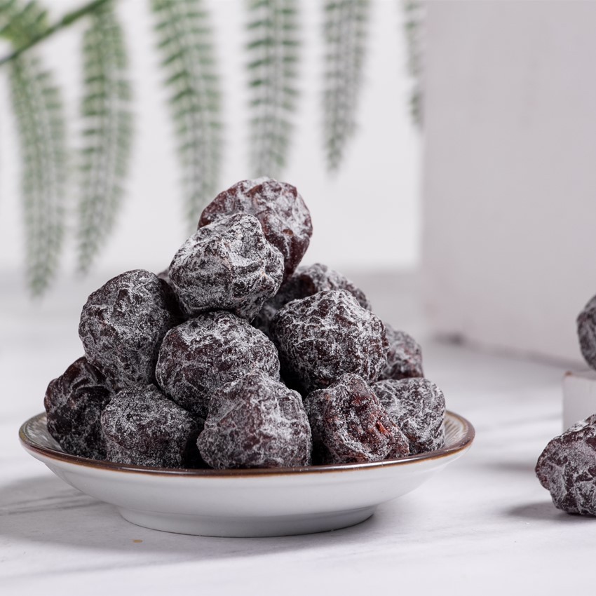 亲喔果脯蜜饯罐装梅子零食酸话梅干杨梅干休闲小零食老婆梅情人梅