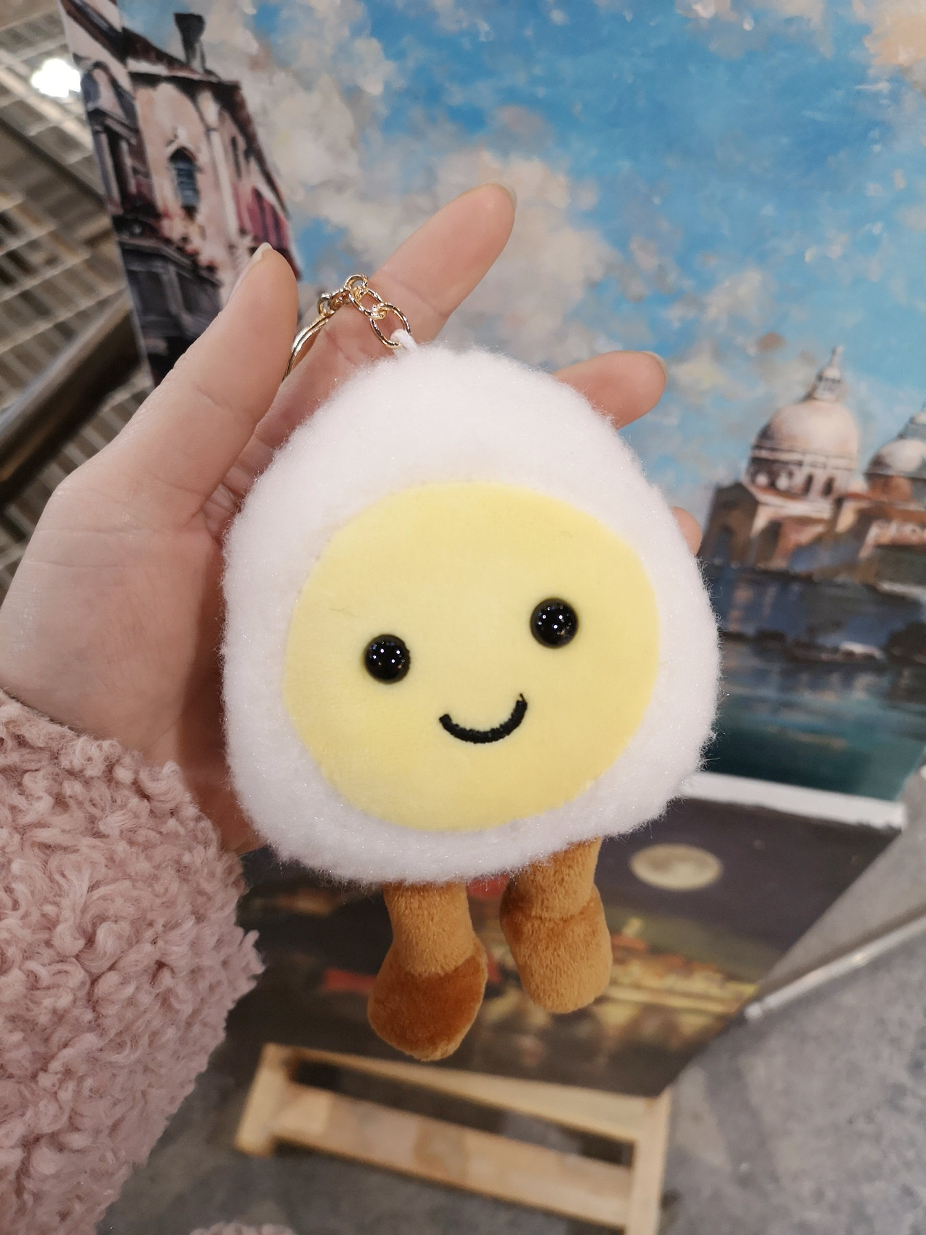 卡通可爱鸡蛋仔毛绒玩具表情鸡蛋汽车枕头头枕腰靠毛绒斜挎包挂件