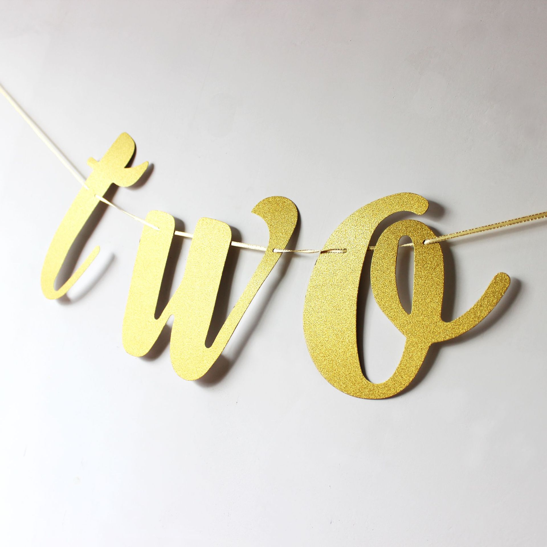 女孩两周岁生日派对背景装饰拉旗 two闪粉字母吊牌流苏拉花