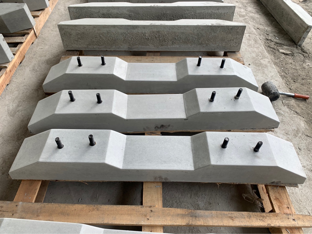 水泥混凝土枕木轨枕水泥铺轨道