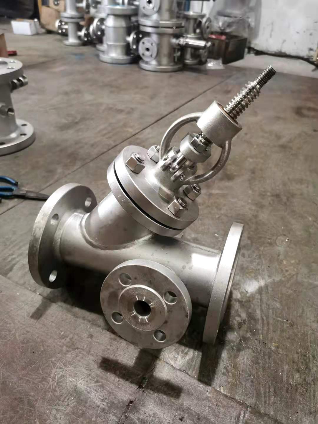 保温带小法兰排污截止阀 直通式水蒸气夹套截止阀 不锈钢截止阀