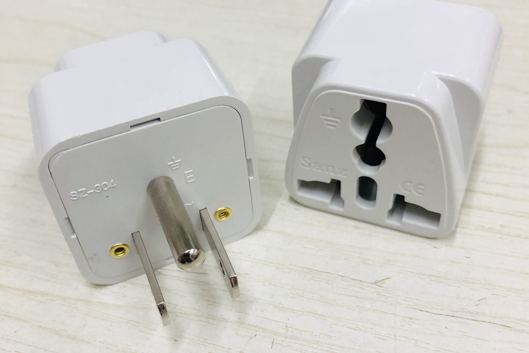 标准美规转换插头美国插头转换器美规转欧规2扁1圆转换插座转接头