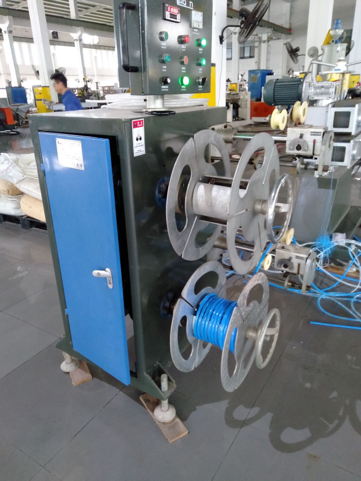 pvc双层增强包纱管挤出生产线蛇皮管水管生产机器设备灌溉浇水管