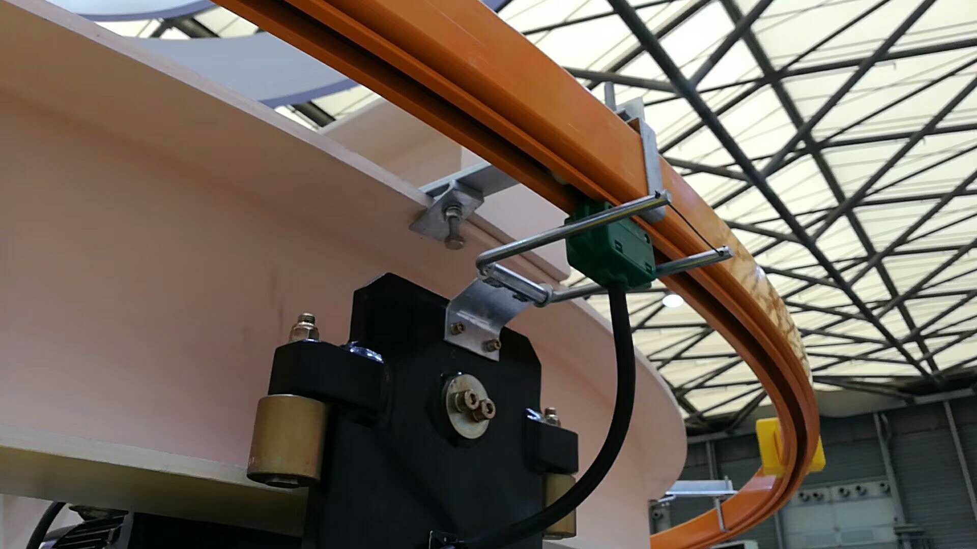 供应精品转弯集电器 可加工定制 行车集电器正交器拨叉