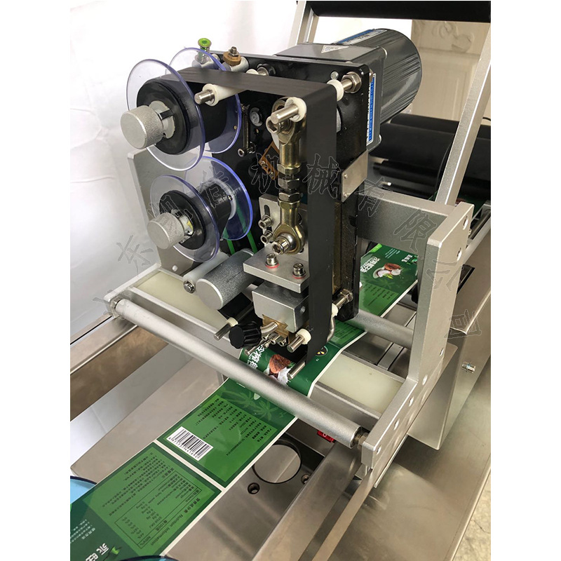 矿泉水瓶贴瓶机 塑料圆瓶打码机贴标机 标签粘贴机 打码打标签机