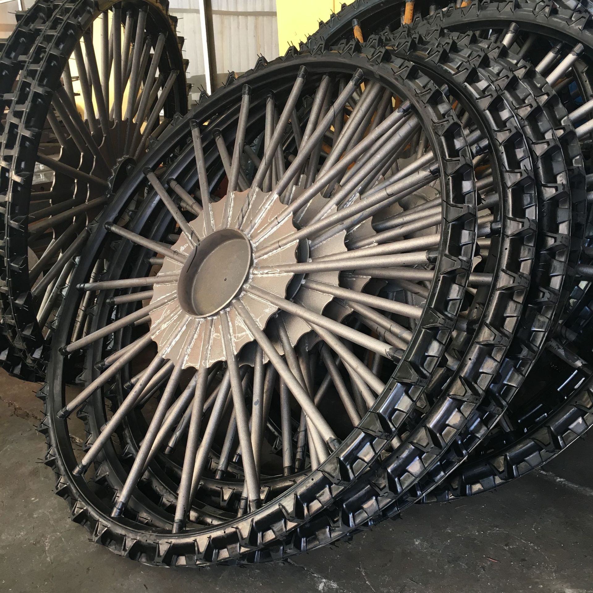 出口 中耕打药喷药机机改装轮胎 加高加厚配钢圈500-32叶片水田轮