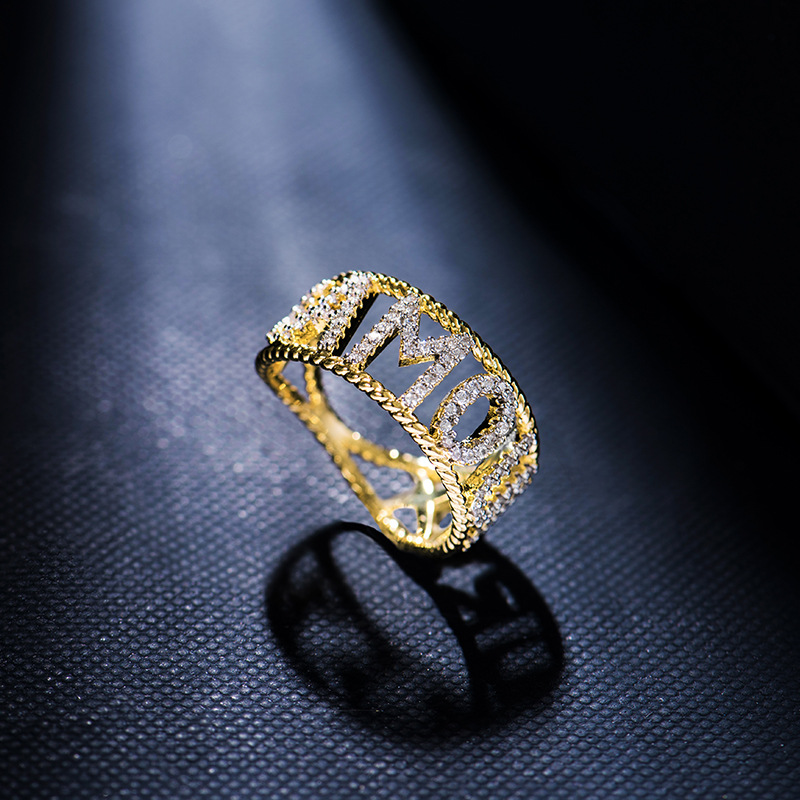 apm高级感女英文字母对戒女 简约轻奢黄金色复古女字母设计感女