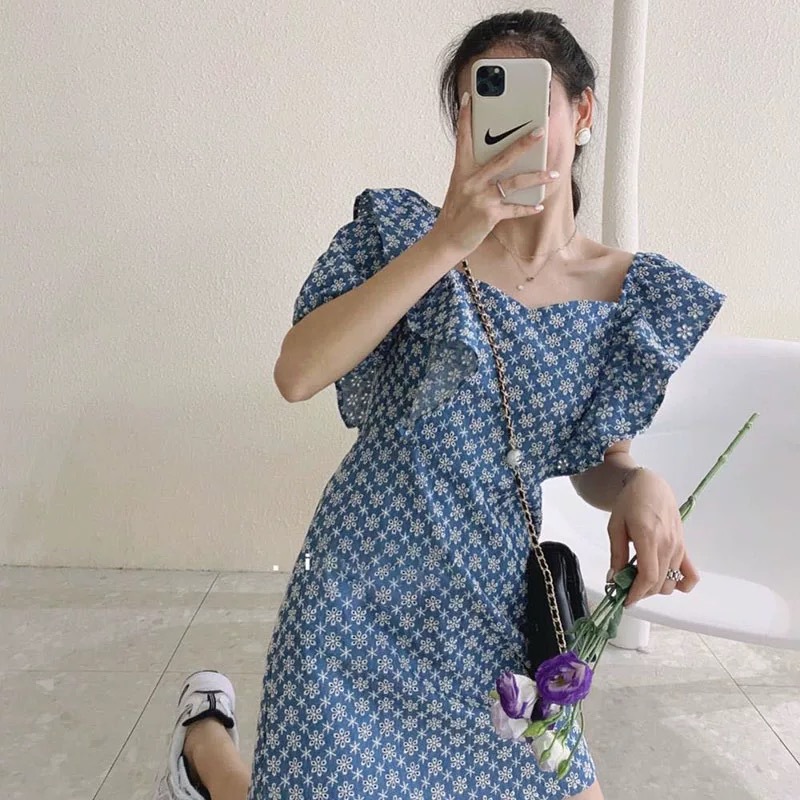 2069新款夏天温柔风短款小个子小清新方肩大方领飞飞袖蓝色连衣裙