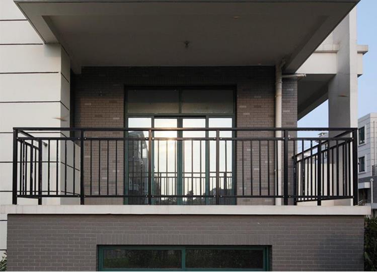 佛山厂家组装式欧式室内新型阳台护栏飘窗防护栏阳台铸铁护栏批发