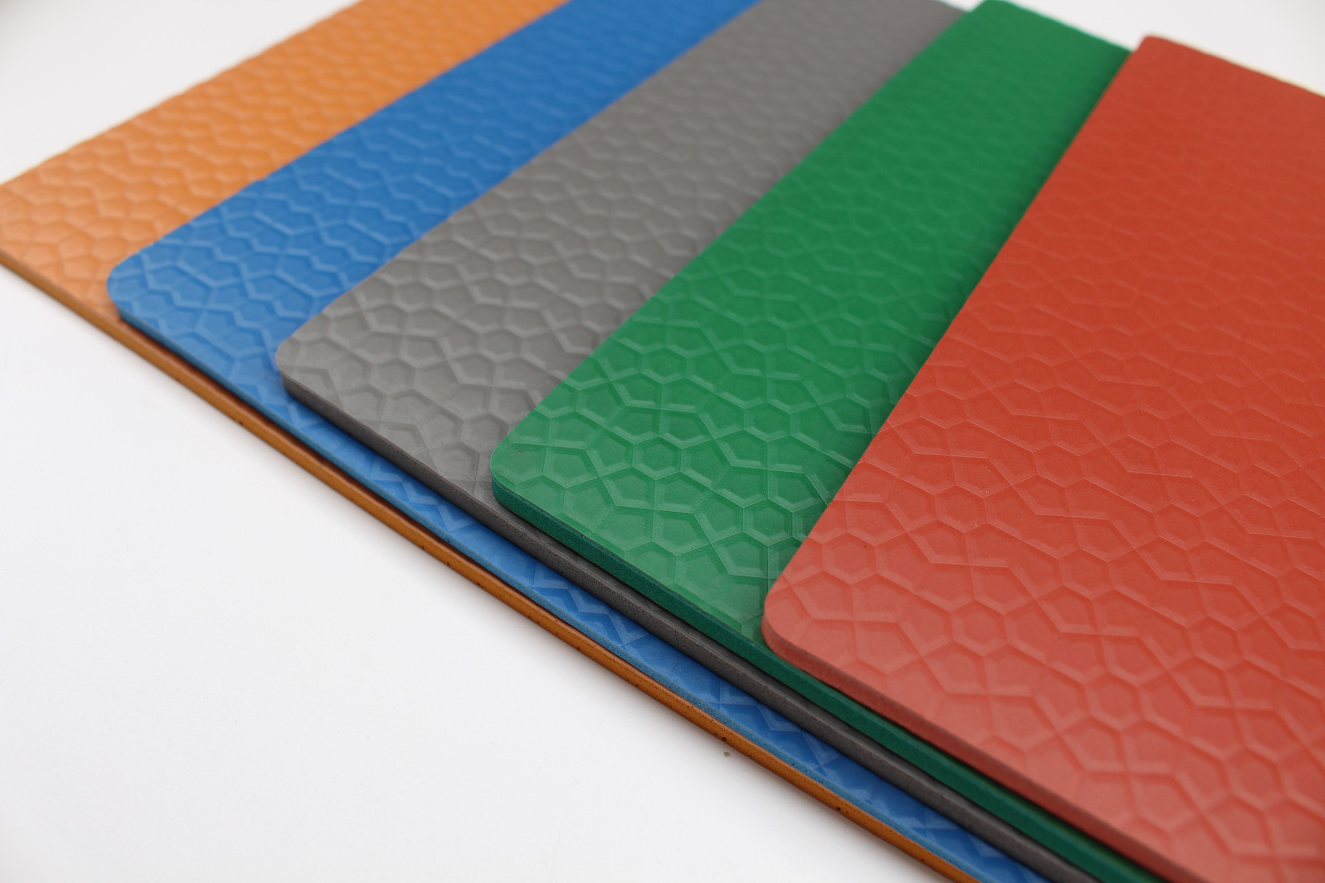 室外pvc地胶 塑胶地板篮球羽毛球乒乓球防滑耐磨抗压防晒胶地板