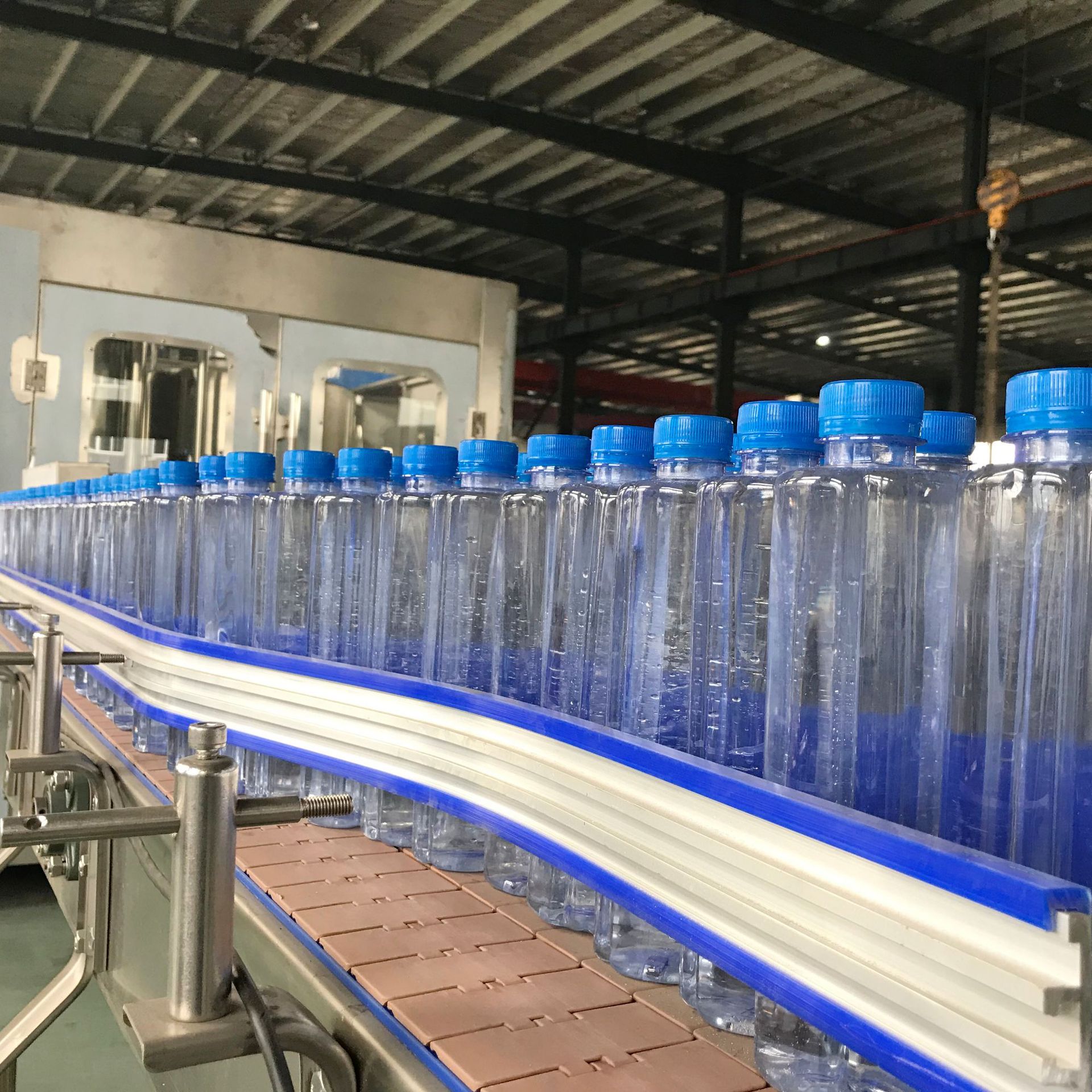 灌装机全自动三合一小型瓶装矿泉水灌装生产设备纯净水灌装机定制