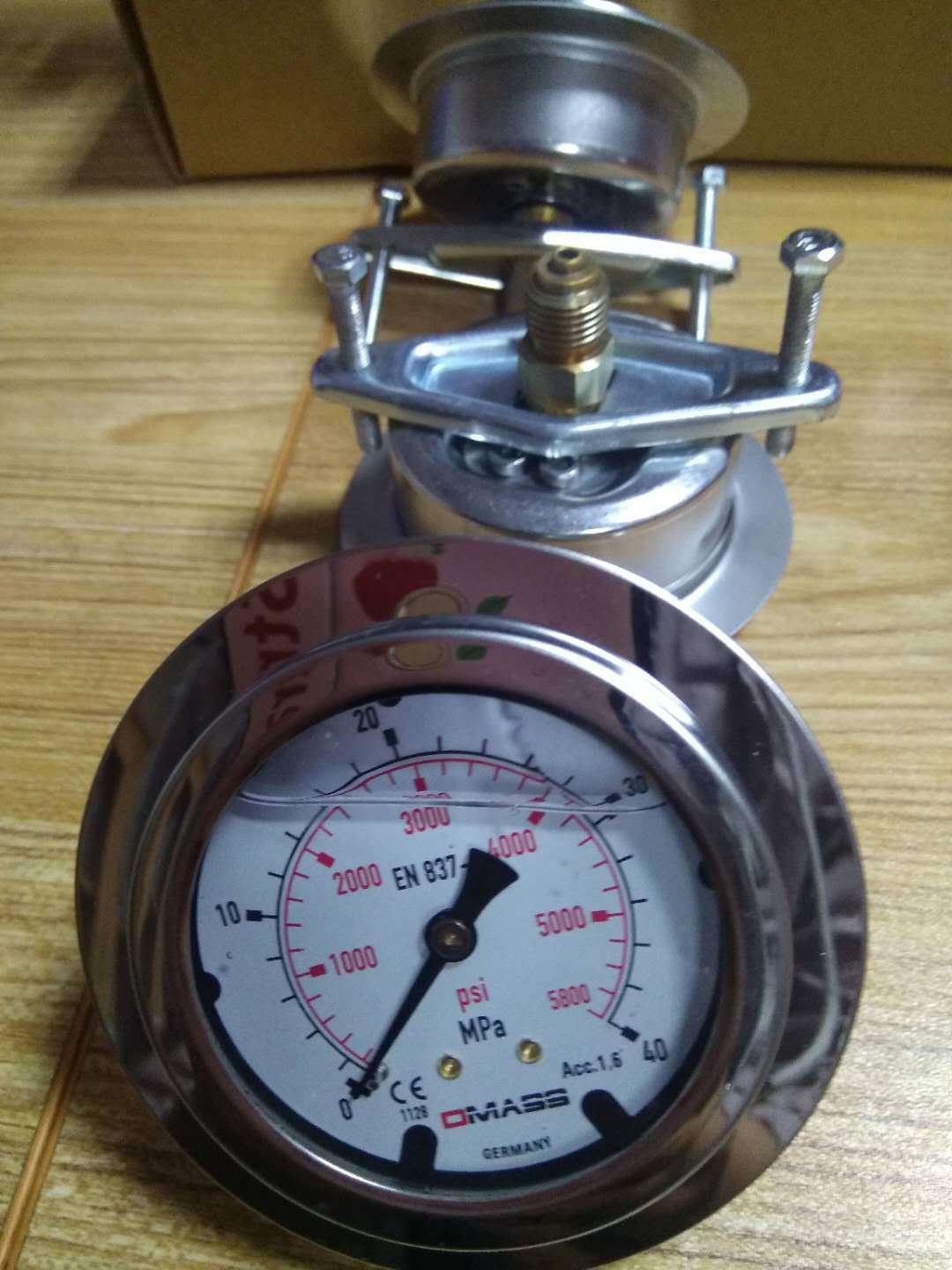 机械配件地泵拖泵泵车压力表德玛仕压力表泵送控制换向搅拌压力表