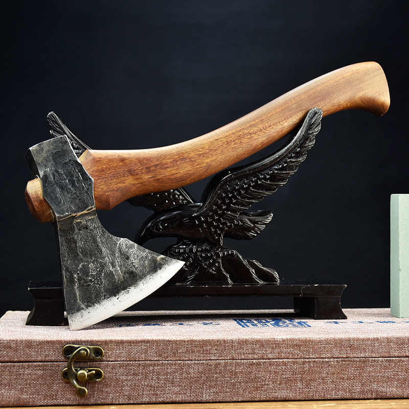 家用砍柴斧头龙泉手工锻打劈木头斧子砍牛骨头大猪脚骨鬼手作短斧