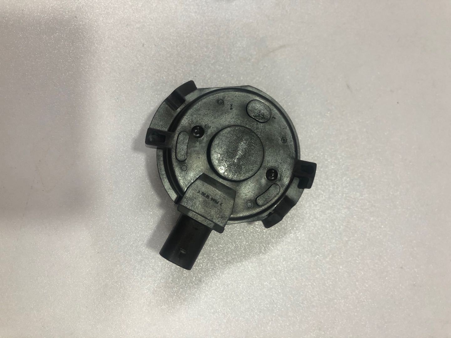 电磁阀 适用于宝马f30f35f45f54f56 11367614288