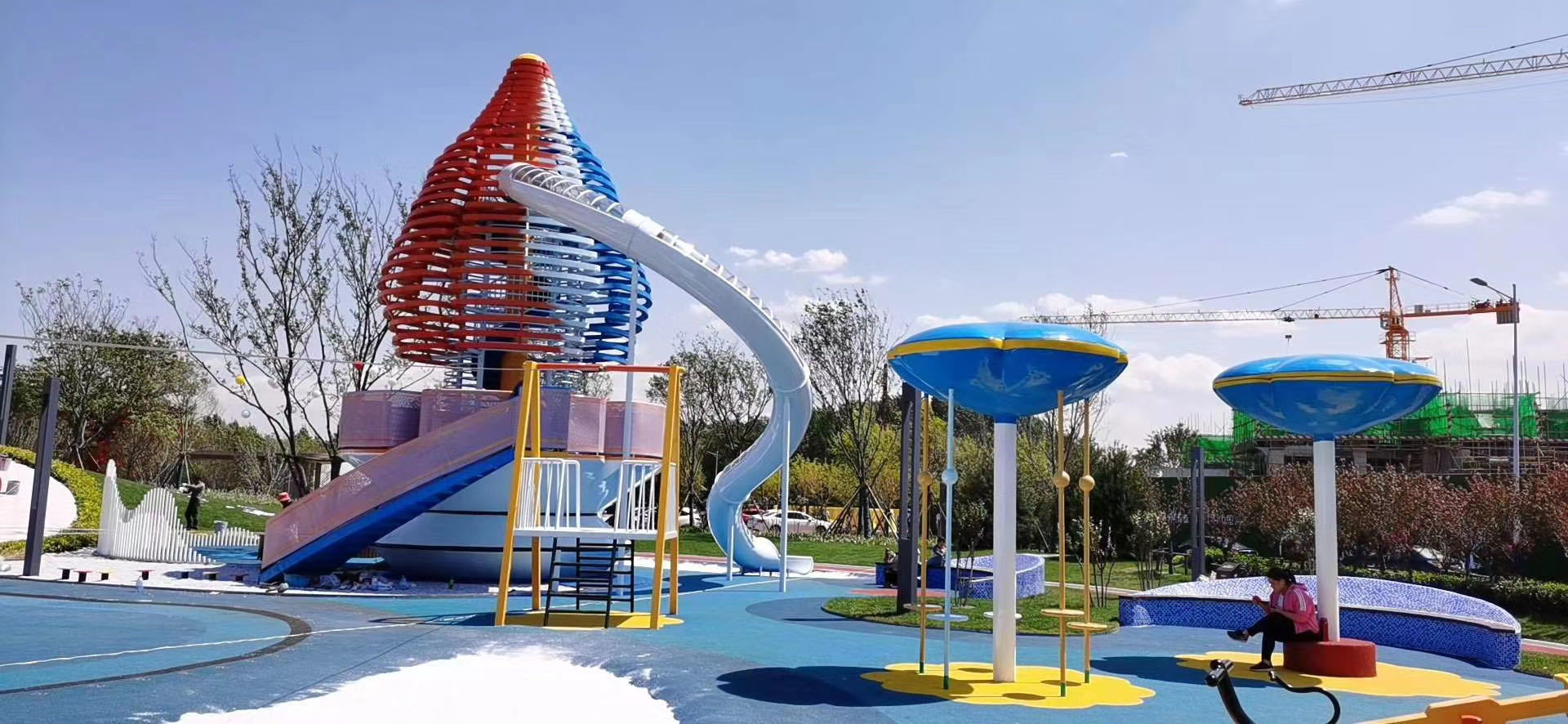 户外儿童乐园不锈钢滑梯非标定做广场商场游乐设备