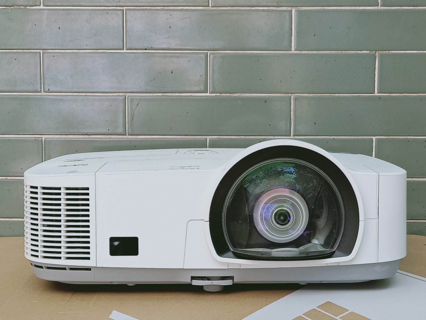 投影机-nec近焦高清投影仪 1080p带hdmi智能安卓无屏电视 智能网络