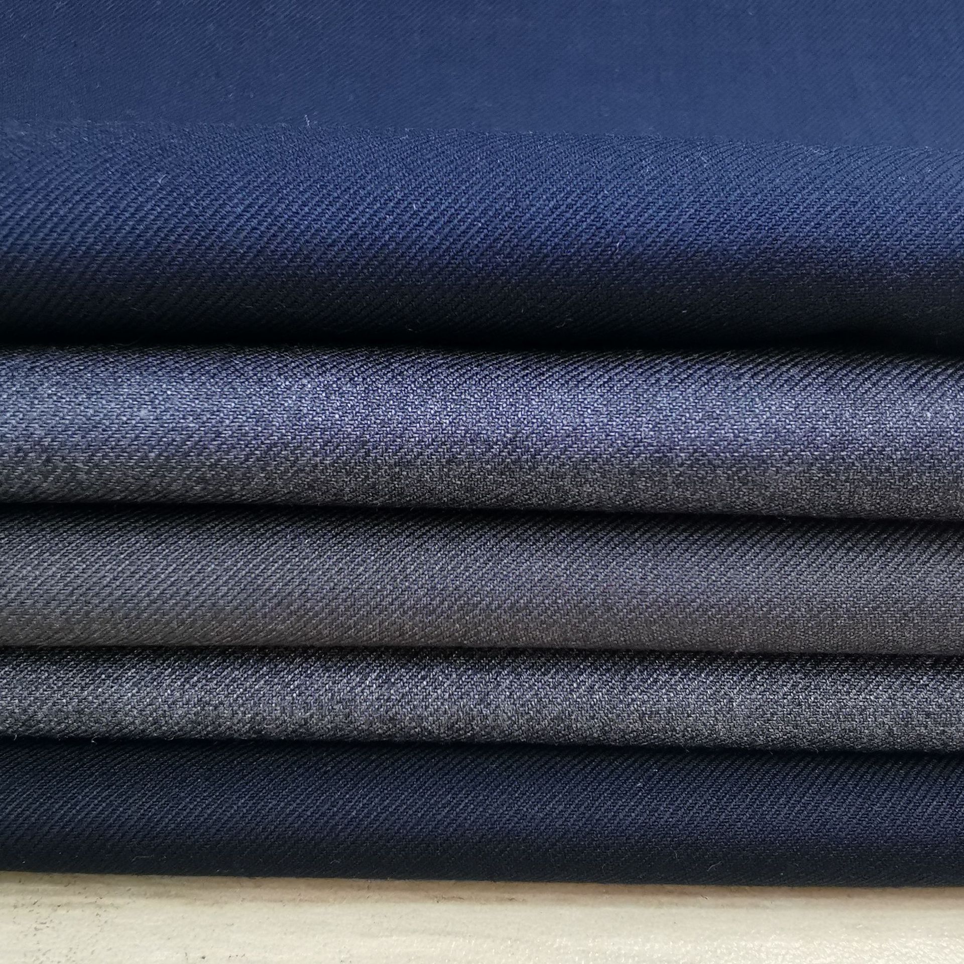 现货trw彩砂斜纹毛料含毛10 西装套装面料 定制职业装布料