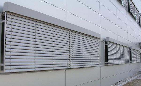 玻璃外墙遮阳防晒电动铝百叶窗 翻转伸缩c型铝合金百叶帘