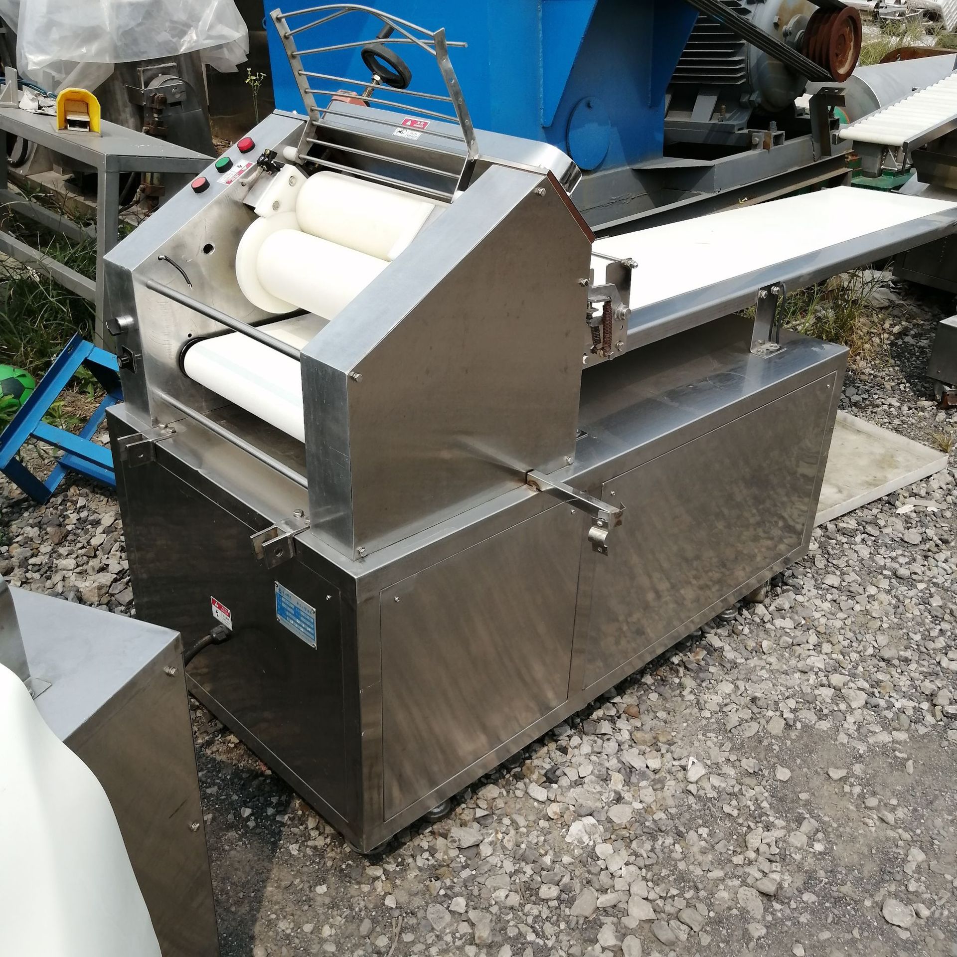 二手整套全自动酥饼机zl-630-2013-5-15绿豆饼糕点三道酥饼成型机